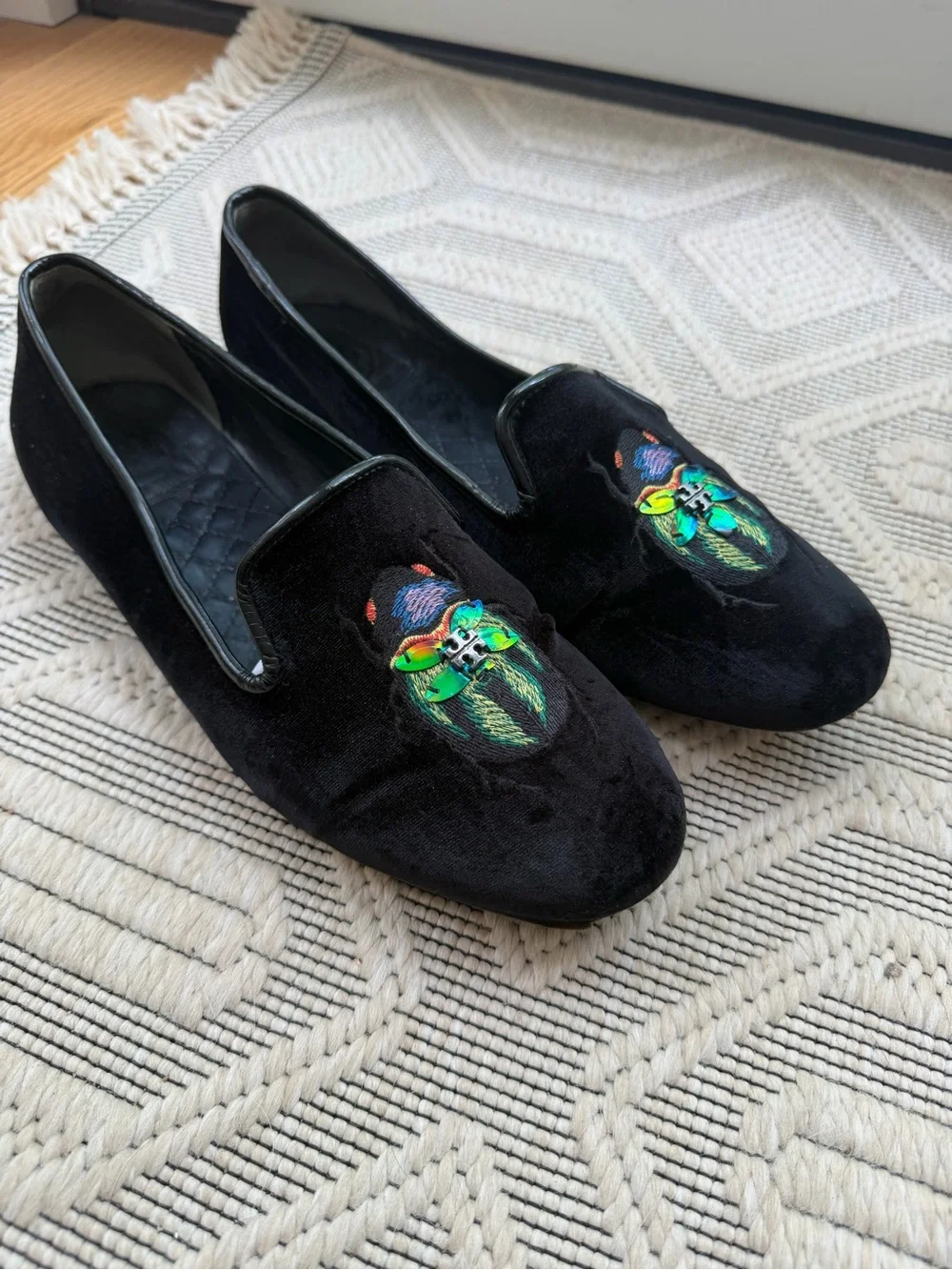 Tory Burch Easton Black Velvet Beetle Loafers Flats Ballet Shoes Size 9.5 M